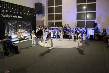 Spotkanie bożonarodzeniowe i V Koncert Kolęd i Pastorałek (72).JPG