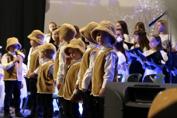 Spotkanie bożonarodzeniowe i V Koncert Kolęd i Pastorałek (80).JPG