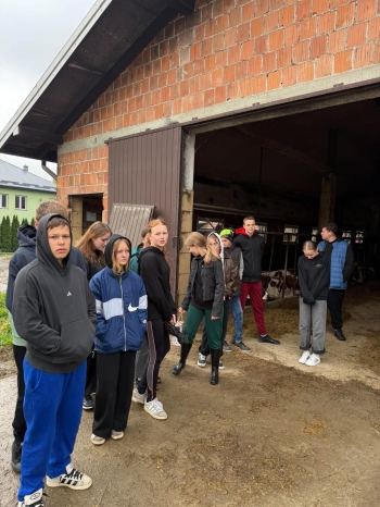 Klasa VIII poznaje zawód rolnika (14)